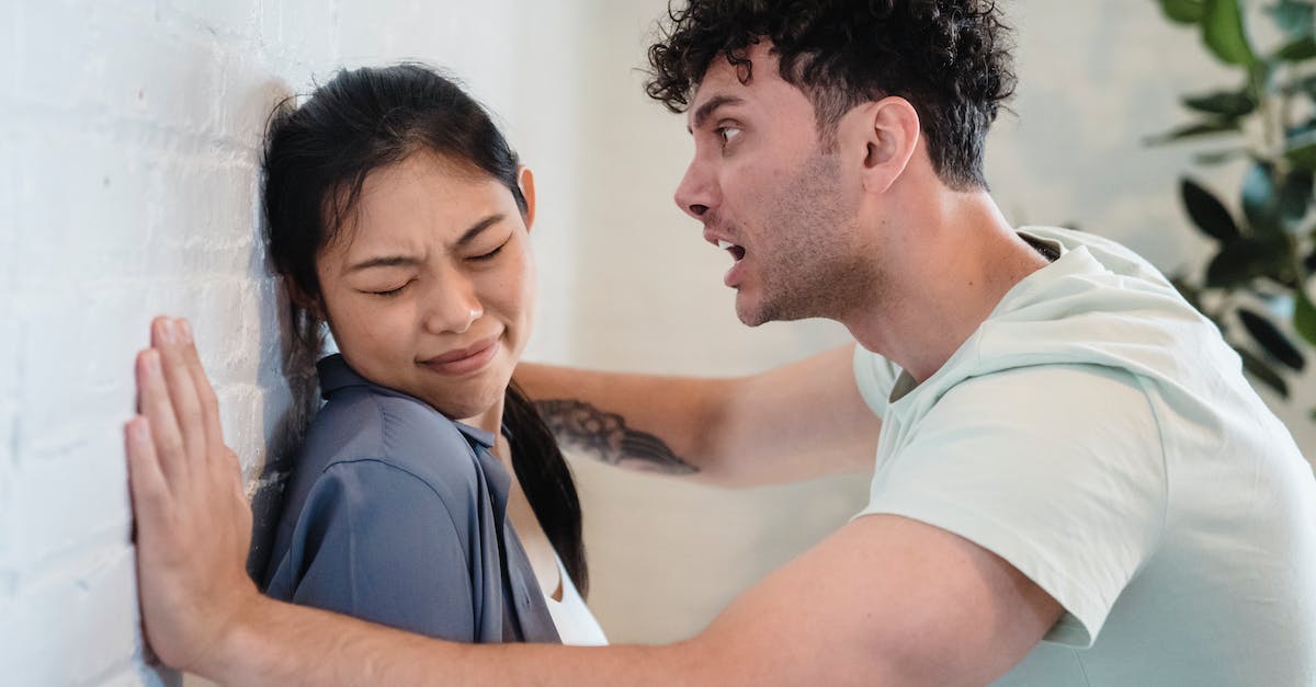 PS3 skyrim eye of the magnus tolfdir starts fighting me - Woman Closing Her Eyes While the Man is Screaming PS3 skyrim eye of the magnus tolfdir starts fighting me - Woman Closing Her Eyes While the Man is Screaming