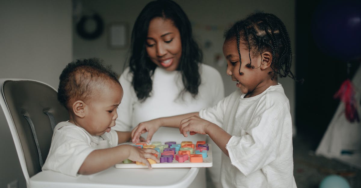 Putting tags above blocks when looked at - Free stock photo of baby, birthday, birthday party at home