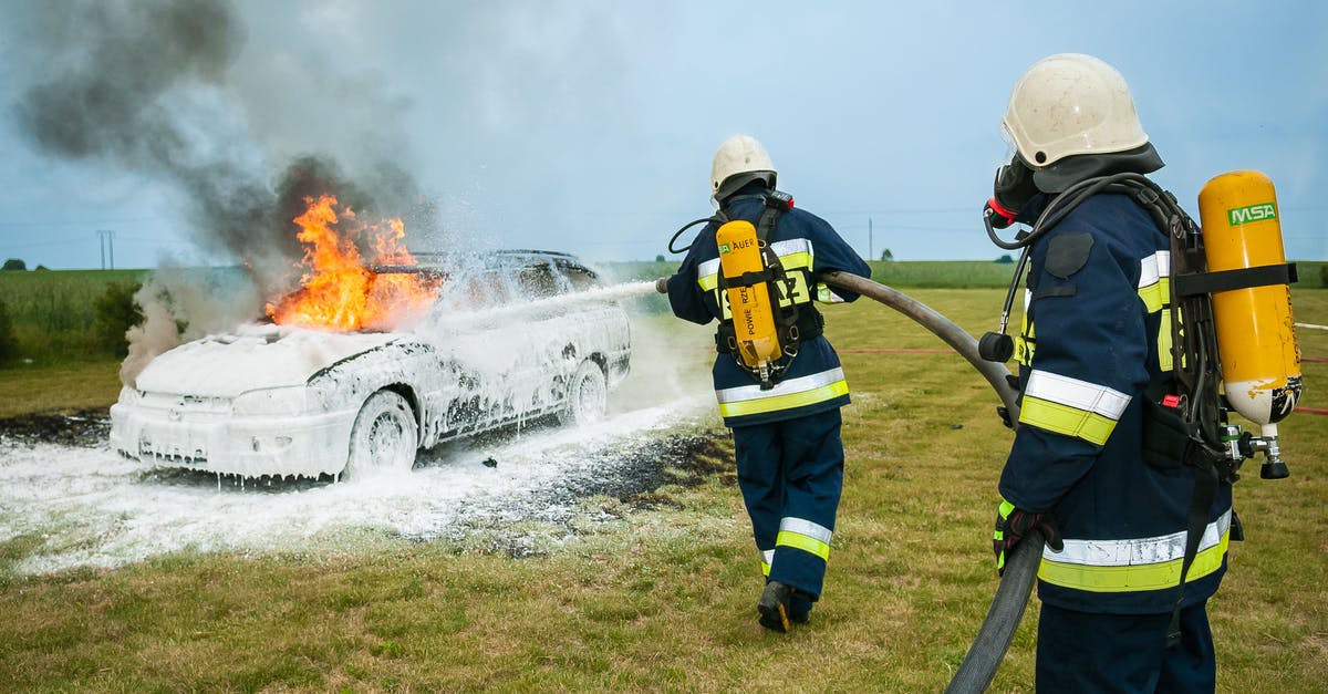 Random crashes with Hitman 3 on Linux via Steam Play/Proton - Firemen Spraying on Flaming Vehicle