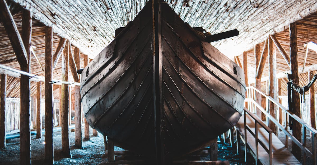 Recruiting from villages in Mount & Blade Warband - Viking Conquest - Traditional wooden Viking boat in aged village