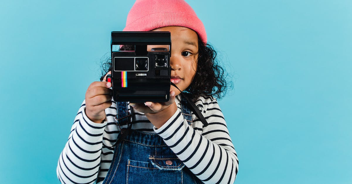 SC2 camera positioning easy way? - Sweet black girl taking pictures on film camera SC2 camera positioning easy way? - Sweet black girl taking pictures on film camera