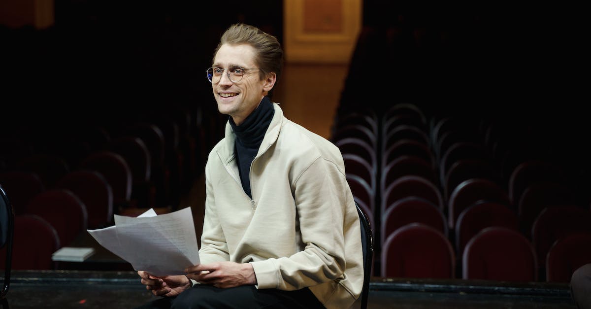 Script for Enigma to cast Midnight Pulse then ULT after blink? - Man Sitting on Chair Holding A Script