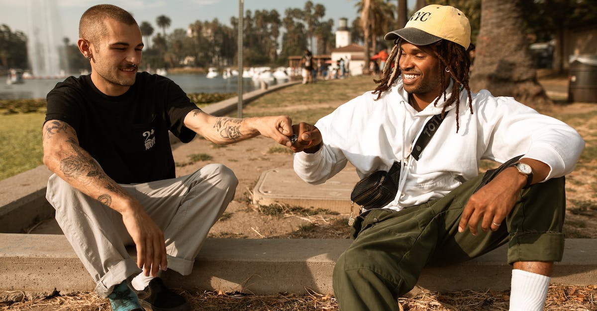 Sejuani vs Leona Support - Men in the Park Doing a Fist Bump Sejuani vs Leona Support - Men in the Park Doing a Fist Bump