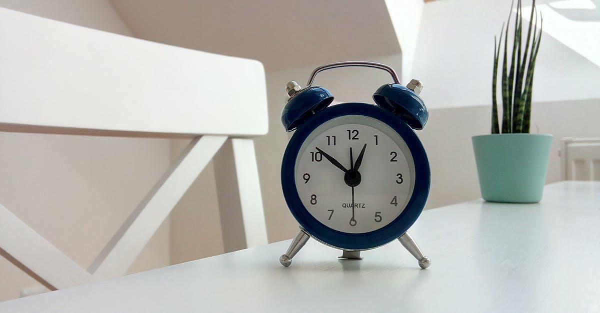 Set timer and player count - Round Black Alarm Clock