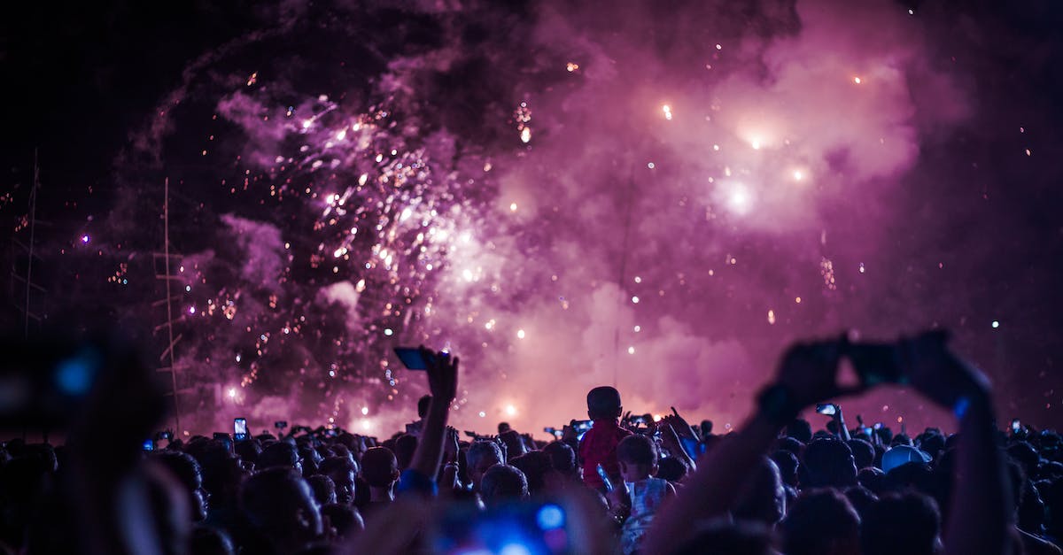 Should using VGA output be degrading performance and framerate? - Unrecognizable spectators recording video of live concert on smartphones Should using VGA output be degrading performance and framerate? - Unrecognizable spectators recording video of live concert on smartphones