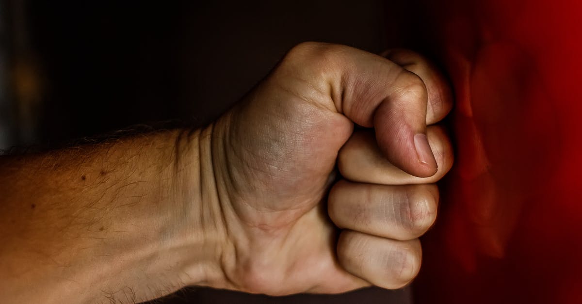 Skyrim: Aggressive NPCs - Human Fist Skyrim: Aggressive NPCs - Human Fist