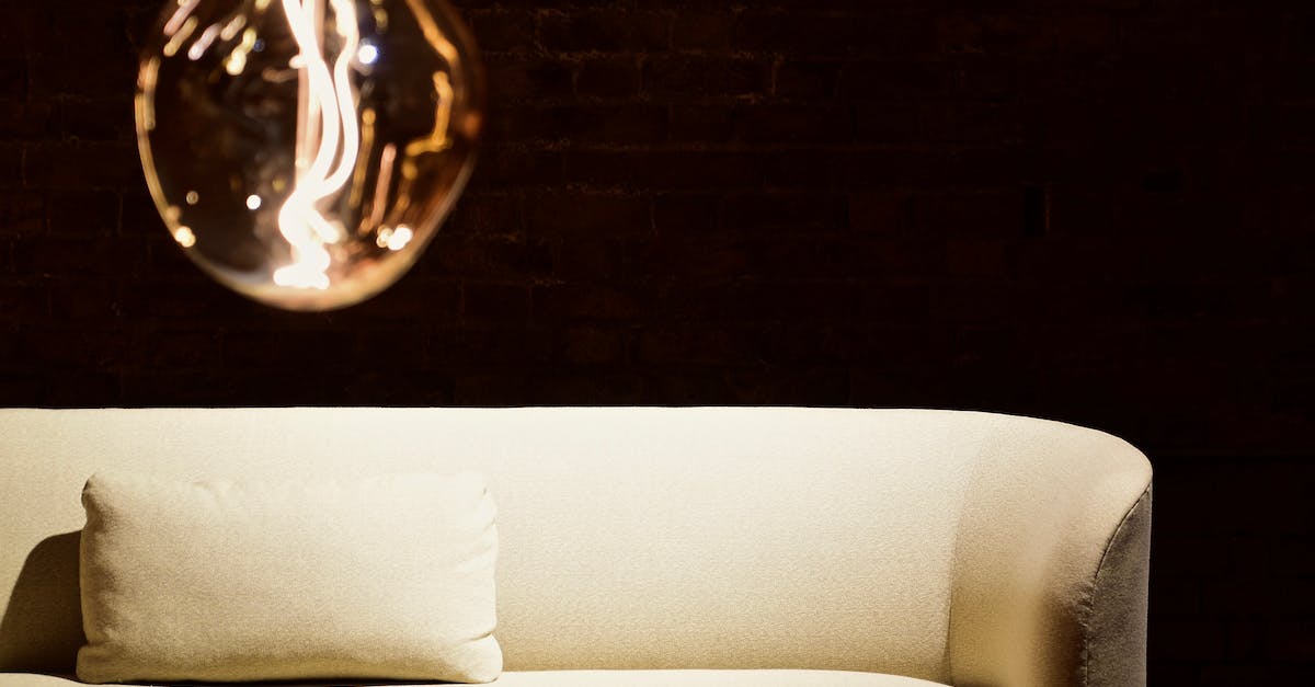 Skyrim Indoor lighting deactivated? - White Pillow on White Leather Sofa Skyrim Indoor lighting deactivated? - White Pillow on White Leather Sofa