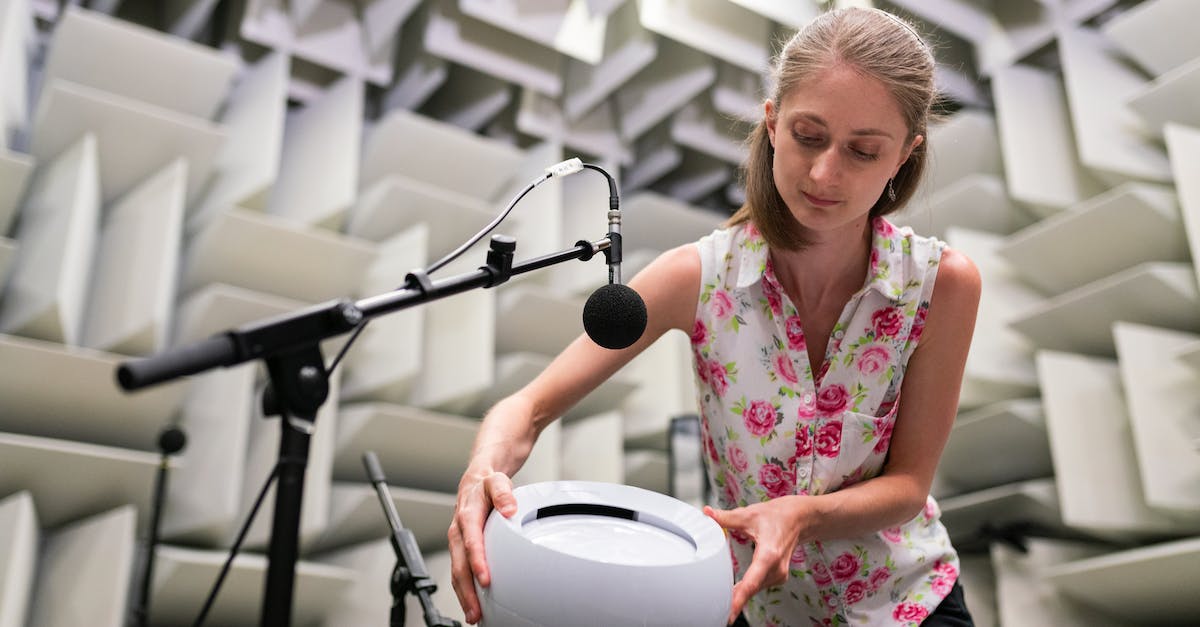 Sound mostly not working in Skyrim - Photo Of Female Engineer Doing Tests Sound mostly not working in Skyrim - Photo Of Female Engineer Doing Tests