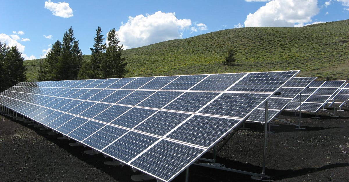 Source of powers in Mass effect series - Black and Silver Solar Panels Source of powers in Mass effect series - Black and Silver Solar Panels