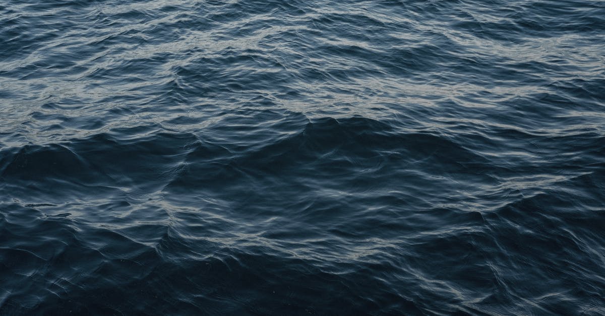 Stranded Deep - Can't water plot - From above of wavy dark blue ocean with ripples on surface in daytime