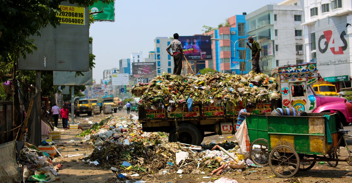 Street Fighter 4, India Stage Not Available on XBOX 360? - Photo of a Dump Truck Across Buildings Street Fighter 4, India Stage Not Available on XBOX 360? - Photo of a Dump Truck Across Buildings