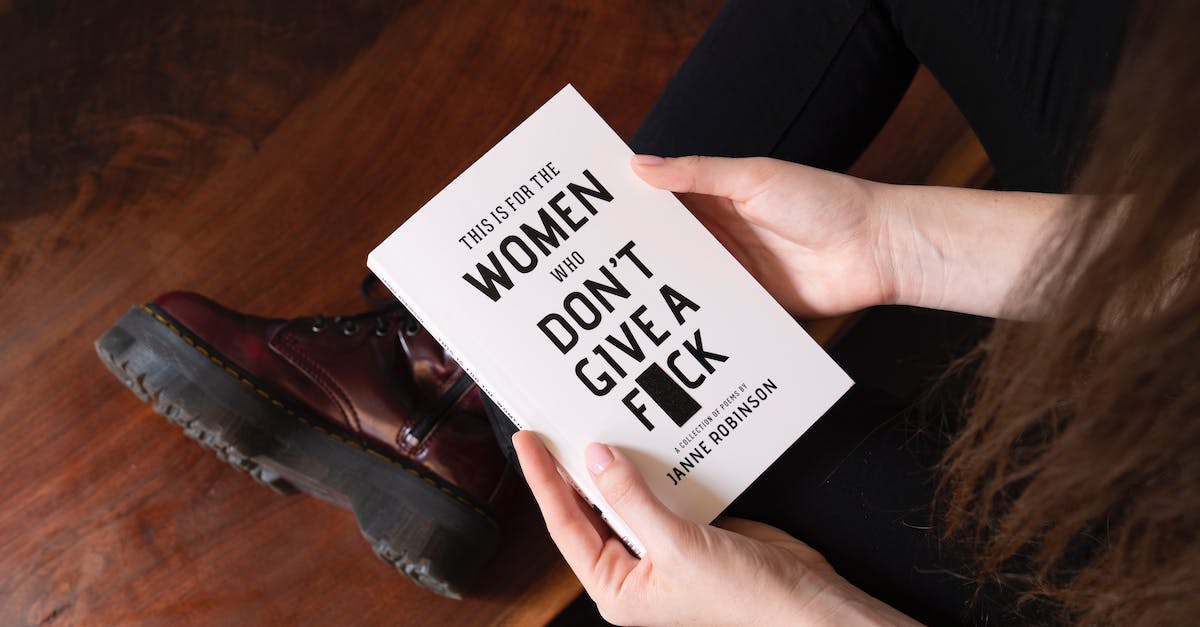 Stuck at "Kill aliens" in "All Hands On Deck" - Woman Holding White Book