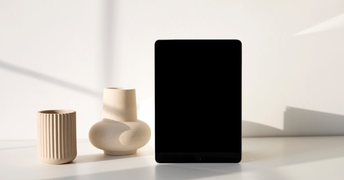 Testfor blank scores Minecraft [duplicate] - Black Ipad Beside White and Brown Ceramic Figurine