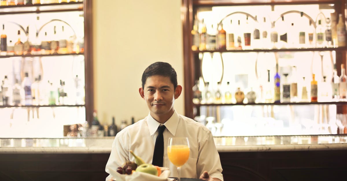 /testforblock items in chest not working - Man in White Long sleeve Shirt Holding a Serving Tray /testforblock items in chest not working - Man in White Long sleeve Shirt Holding a Serving Tray