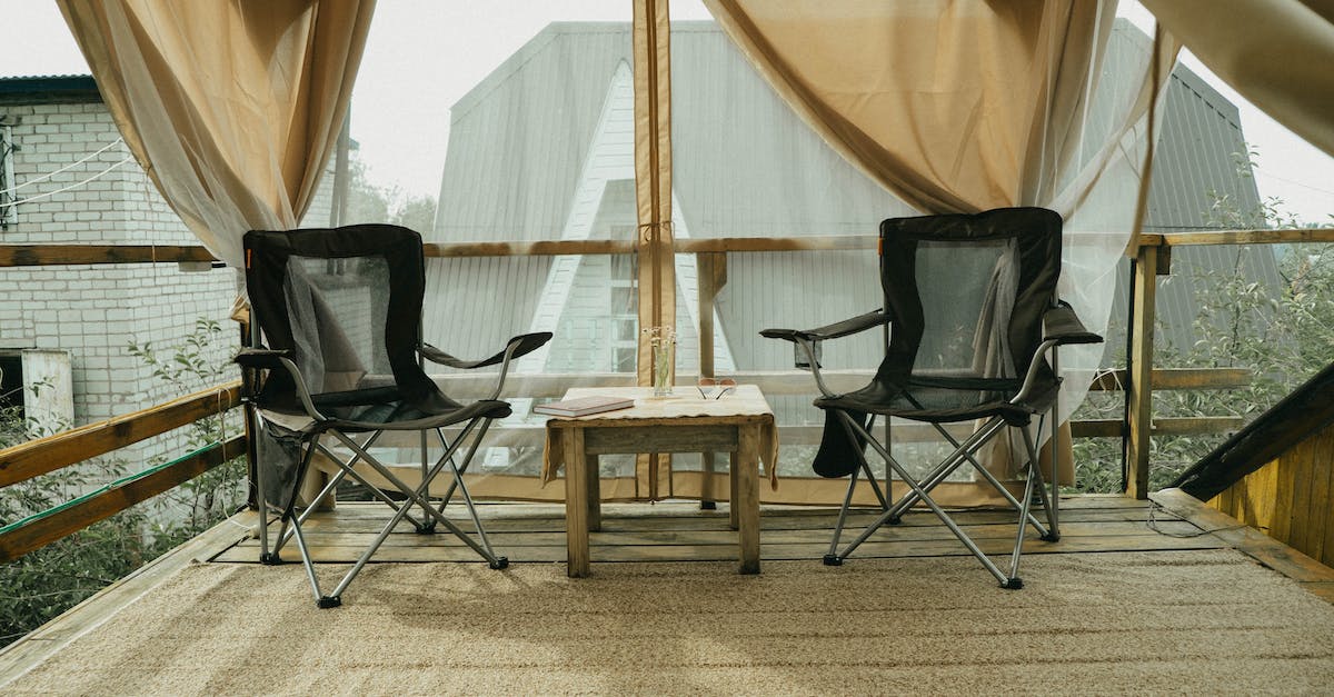 TF2- how to deal with Roof Wranglers - Brown Wooden Table With Chairs