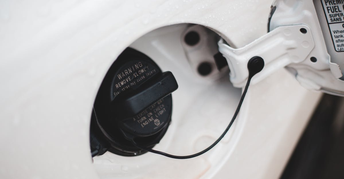 TF2, Warning: Connection Problem, Auto Disconnect in x seconds - Lid of gas tank with inscriptions in modern car