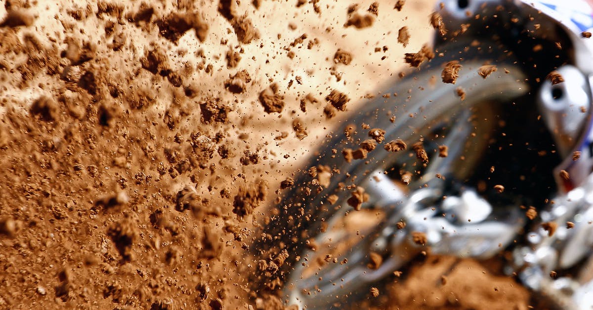 The colors in Resident Evil 7 are *completely* off - Photo of Motocross Dirt Bike The colors in Resident Evil 7 are *completely* off - Photo of Motocross Dirt Bike