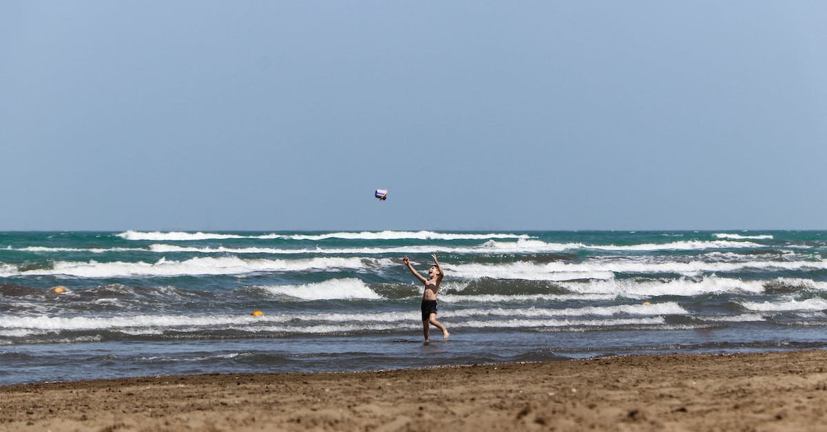 Throwing cubes in Portal 2? - Happiness Throwing cubes in Portal 2? - Happiness