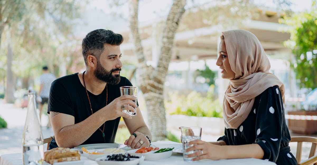 Trying to add sockets to rings but don't succeed - Couple Sitting at Table Having Dinner