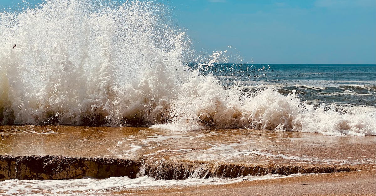 Uplay crashing on logging in - Ocean Waves Crashing on Shore