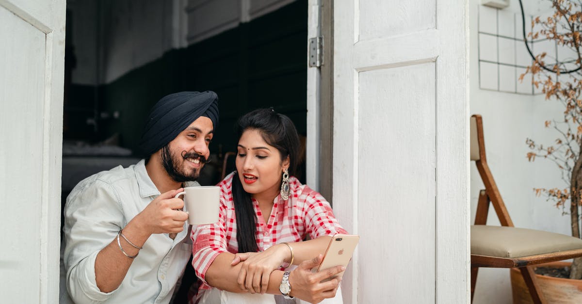 Using this lever puzzle, how would I make my piston door turn OFF when the puzzle is correct? [MC1.14.2] - Young couple chatting while sitting in doorway of veranda