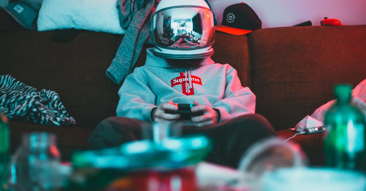 Virtual Machine - Logitech Rumble Gamepad F510 not recoginzed - Focused person in virtual reality casque playing in video game Virtual Machine - Logitech Rumble Gamepad F510 not recoginzed - Focused person in virtual reality casque playing in video game
