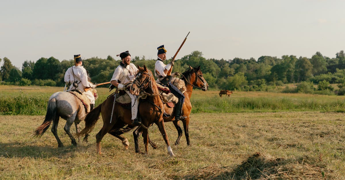 What's the difference between battlefield 4 and battlefield 4 deluxe edition? - Men on Horses with Guns Recreating Historical Battle What's the difference between battlefield 4 and battlefield 4 deluxe edition? - Men on Horses with Guns Recreating Historical Battle
