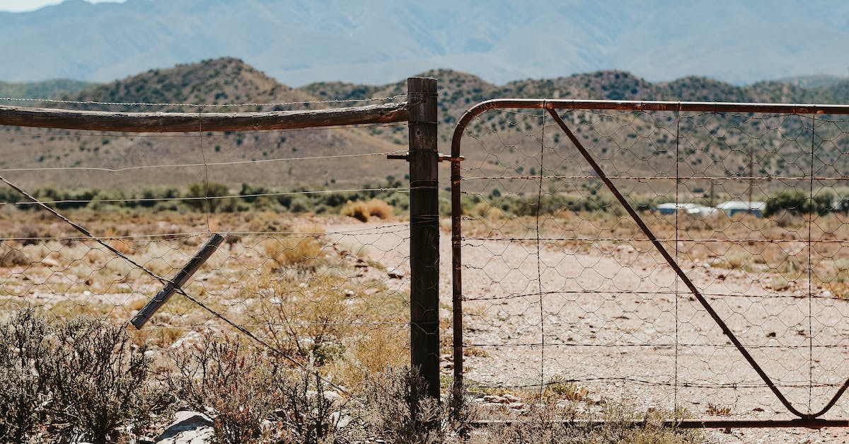 What's the fastest/easiest way to get Forgotten Souls? - Fenced barrier in dry remote terrain