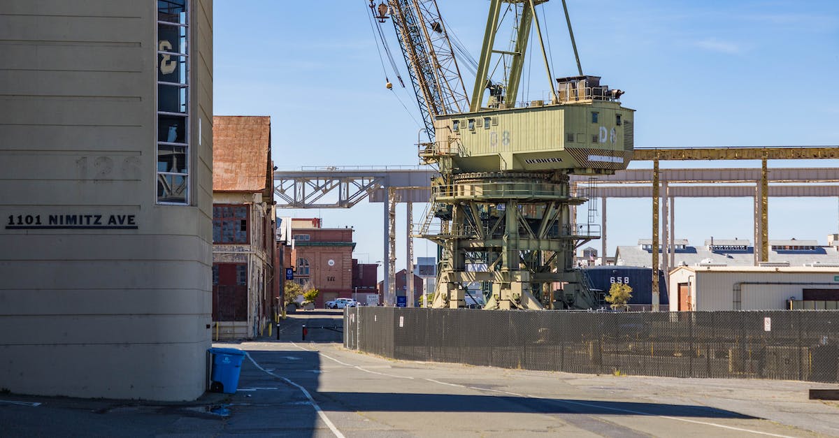 What are shipyard sponsors? - Heavy Machinery in a Shipyard What are shipyard sponsors? - Heavy Machinery in a Shipyard