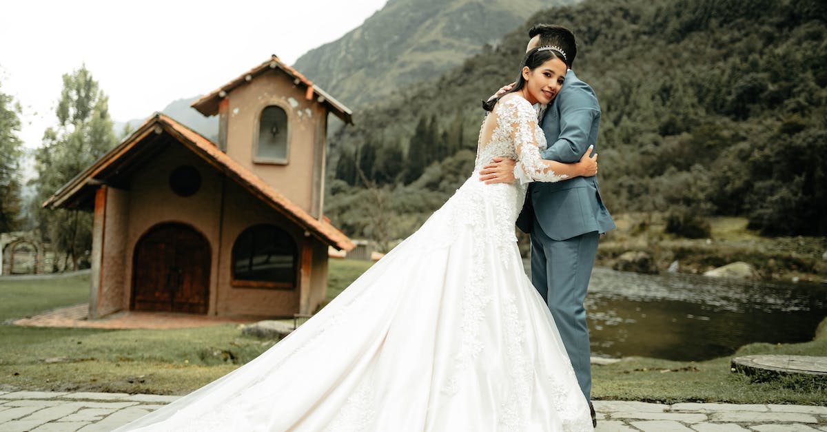 What are the advantages of mutilating someone, rather than just killing them? - pareja de novios recién casados en iglesia What are the advantages of mutilating someone, rather than just killing them? - pareja de novios recién casados en iglesia
