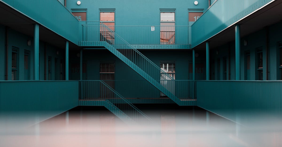 What are the benefits of closing doors inside my shelter? - Blue Concrete Building