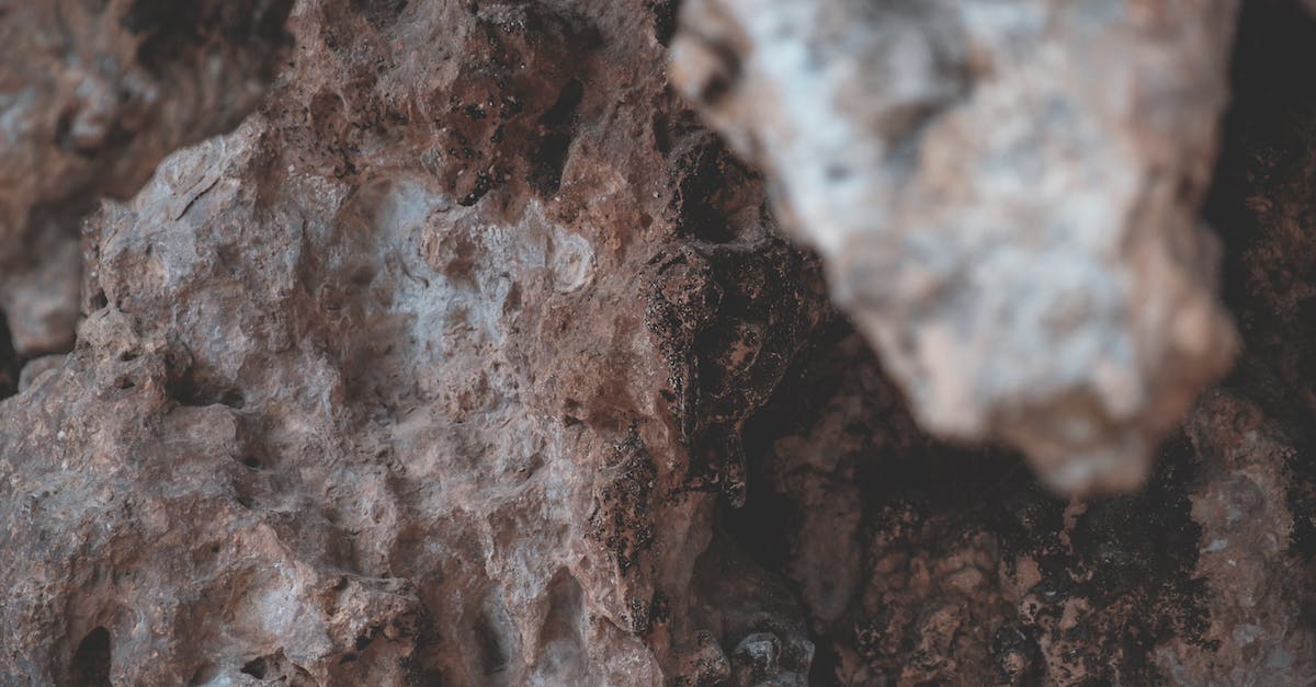 What are the damage Sharpness modifiers in MH4U? - Rough stony terrain of cave in daytime
