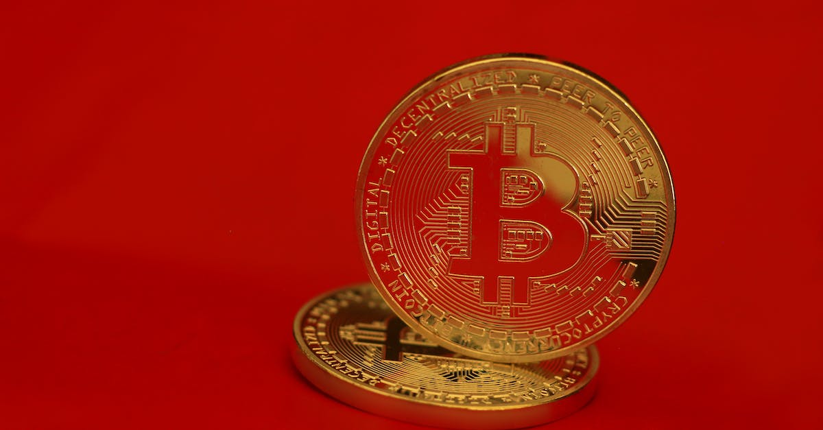 What are the factors that determine how much money is earned after a round? - Gold Round Coin on Red Background