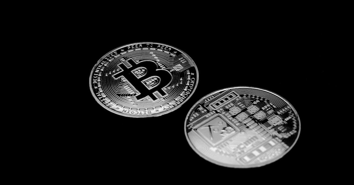 What are the factors that determine how much money is earned after a round? - The Front and Back Faces of Bitcoins