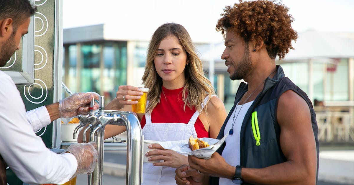 What causes Nova's Triple Tap to go on a short cooldown? - Seller pouring beer to diverse couple What causes Nova's Triple Tap to go on a short cooldown? - Seller pouring beer to diverse couple