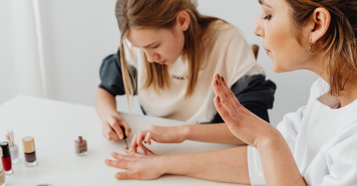 What changes when doing a higher level guild quest? - Women Doing Manicure What changes when doing a higher level guild quest? - Women Doing Manicure