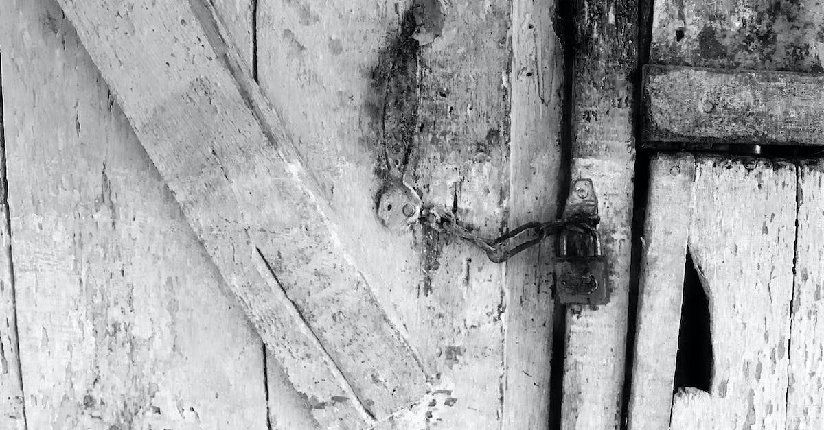 What do the various locked door colors mean? - Padlock on a Wooden Door What do the various locked door colors mean? - Padlock on a Wooden Door