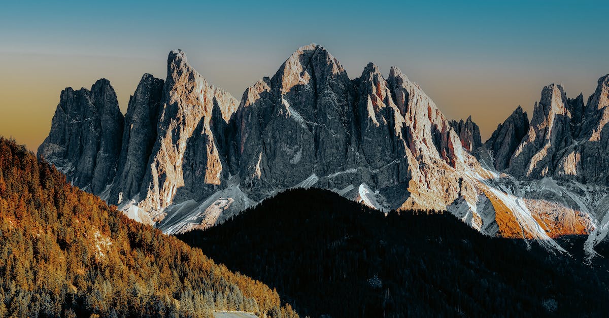 What does the Extreme Hills biome do on a Superflat world? - Landscape with Rocky Mountains with Sharp Peaks What does the Extreme Hills biome do on a Superflat world? - Landscape with Rocky Mountains with Sharp Peaks