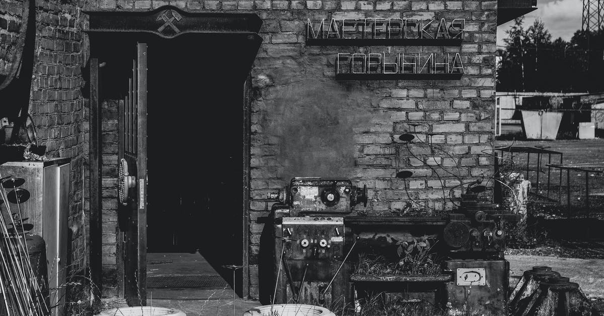 What does the SOS mechanic do? - Old Repairing Shop Exterior What does the SOS mechanic do? - Old Repairing Shop Exterior