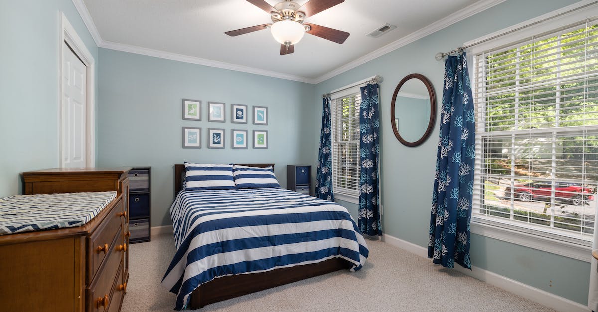 What frames are essential to a rep farm? - White and Blue Striped Bed Linen