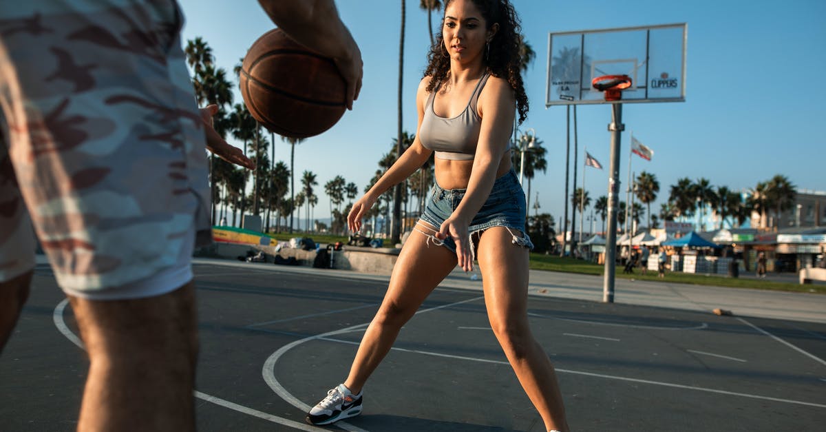 What game is the guard playing in Battlefield Hardline? - A Woman in Playing Basketball What game is the guard playing in Battlefield Hardline? - A Woman in Playing Basketball