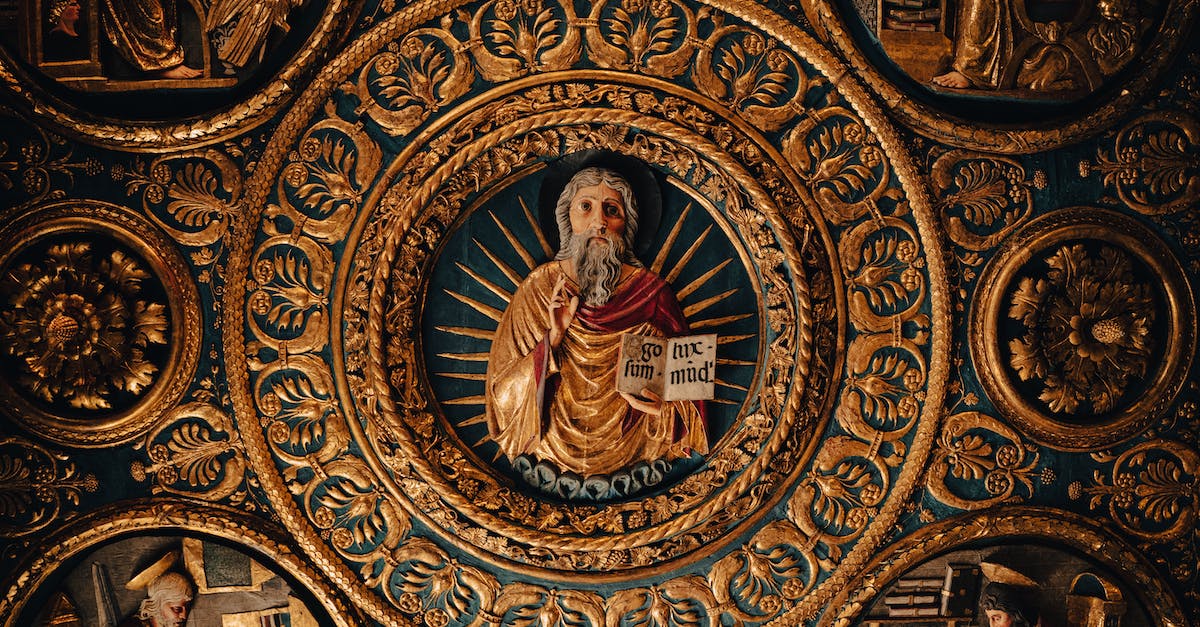 What happens when a vault dweller levels? - Ornate Bas Relief in Vault Representing Saint Disciples What happens when a vault dweller levels? - Ornate Bas Relief in Vault Representing Saint Disciples