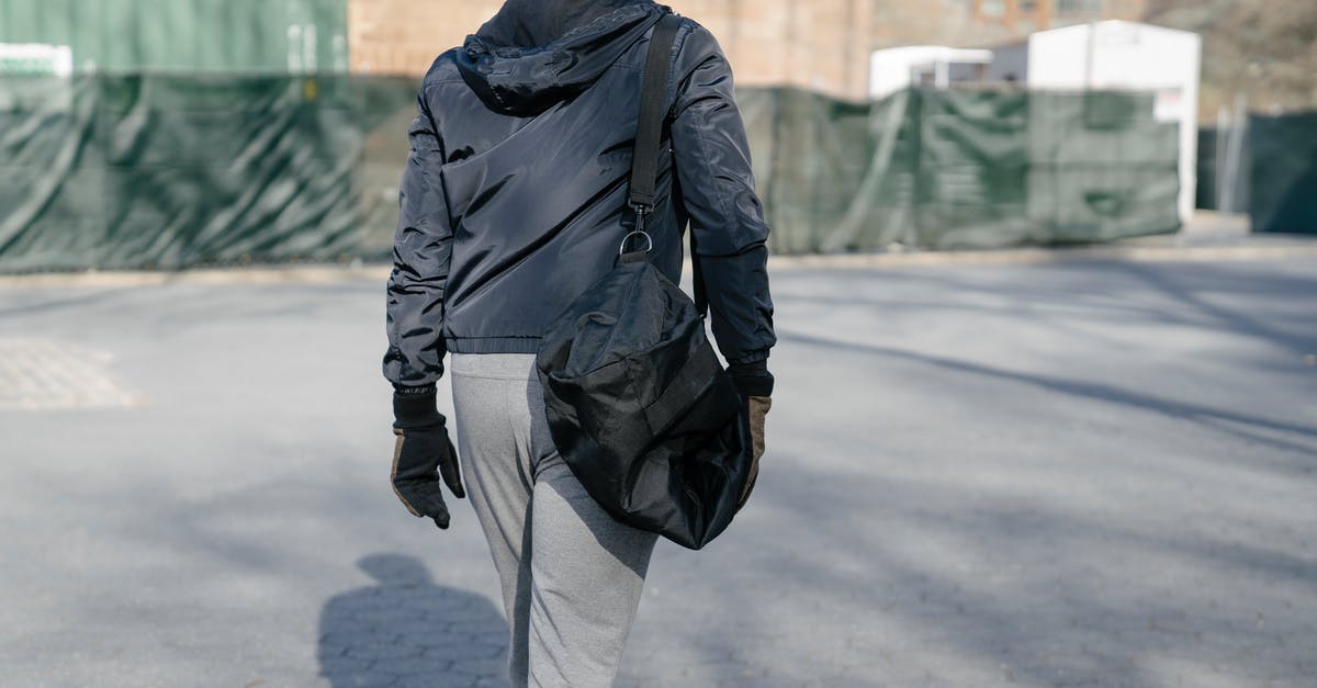 What happens when Reaper loses sight of his Shadow Step destination? - Man with bag on autumn street What happens when Reaper loses sight of his Shadow Step destination? - Man with bag on autumn street