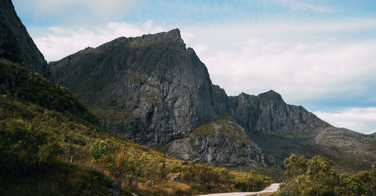 What is the best way to obtain a ridiculously high score in Goat Ville? - Roadway in rocky terrain of mountains What is the best way to obtain a ridiculously high score in Goat Ville? - Roadway in rocky terrain of mountains