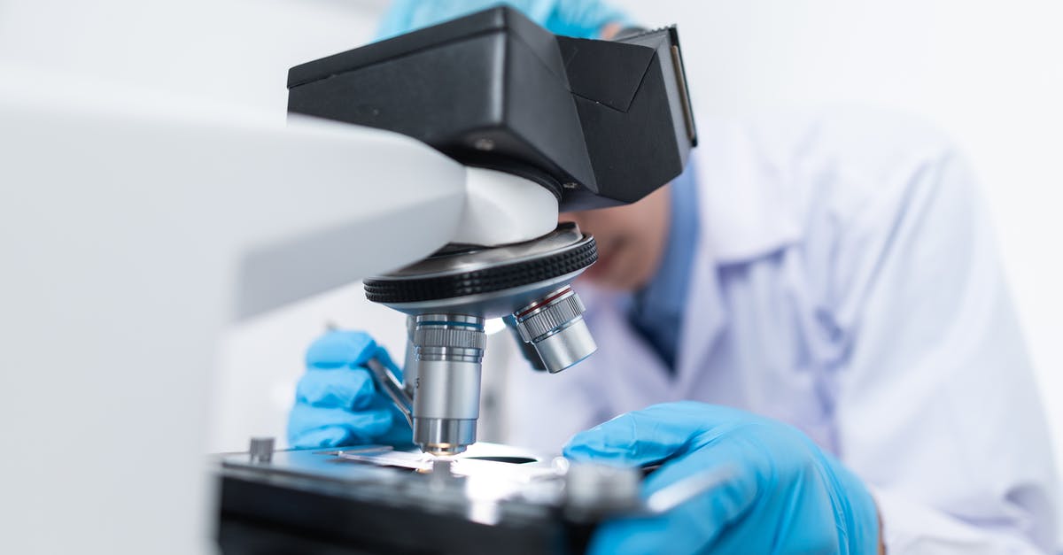 What is the extra crosshair detail that occsionally appears on medic guns? - Scientist Using Microscope What is the extra crosshair detail that occsionally appears on medic guns? - Scientist Using Microscope