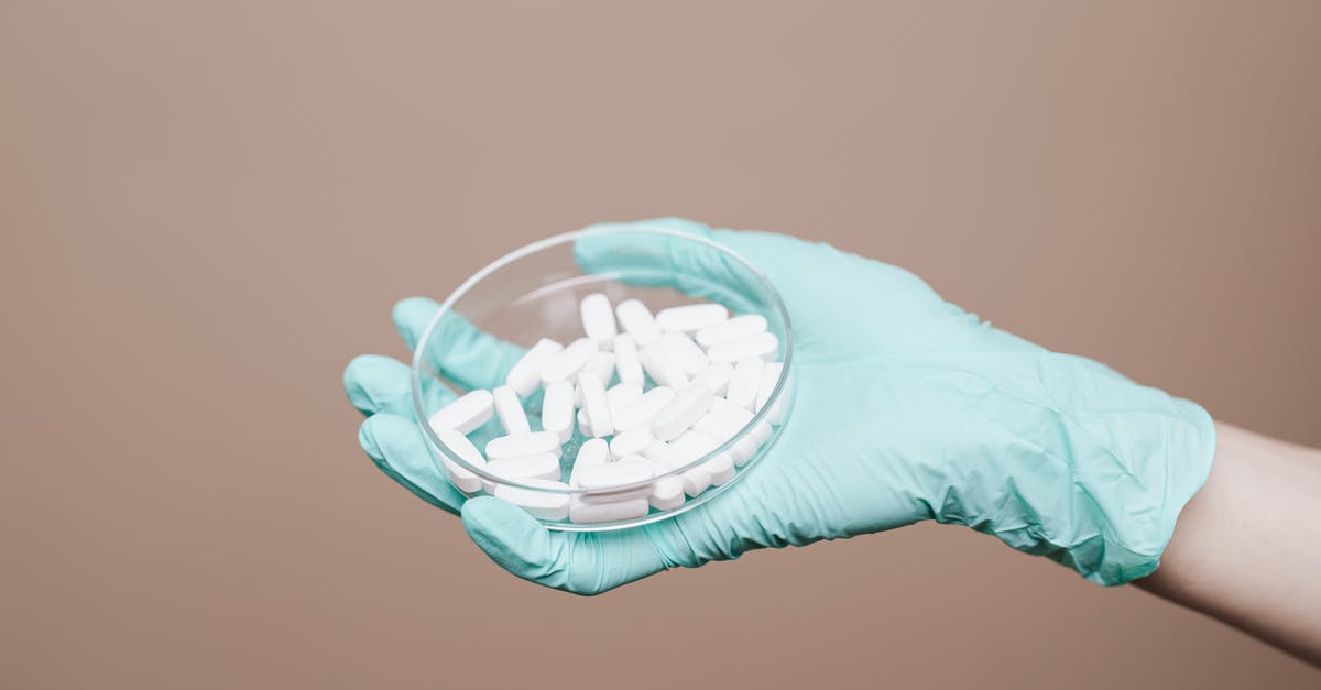 What is the extra crosshair detail that occsionally appears on medic guns? - White Tablets on Petri Dish What is the extra crosshair detail that occsionally appears on medic guns? - White Tablets on Petri Dish