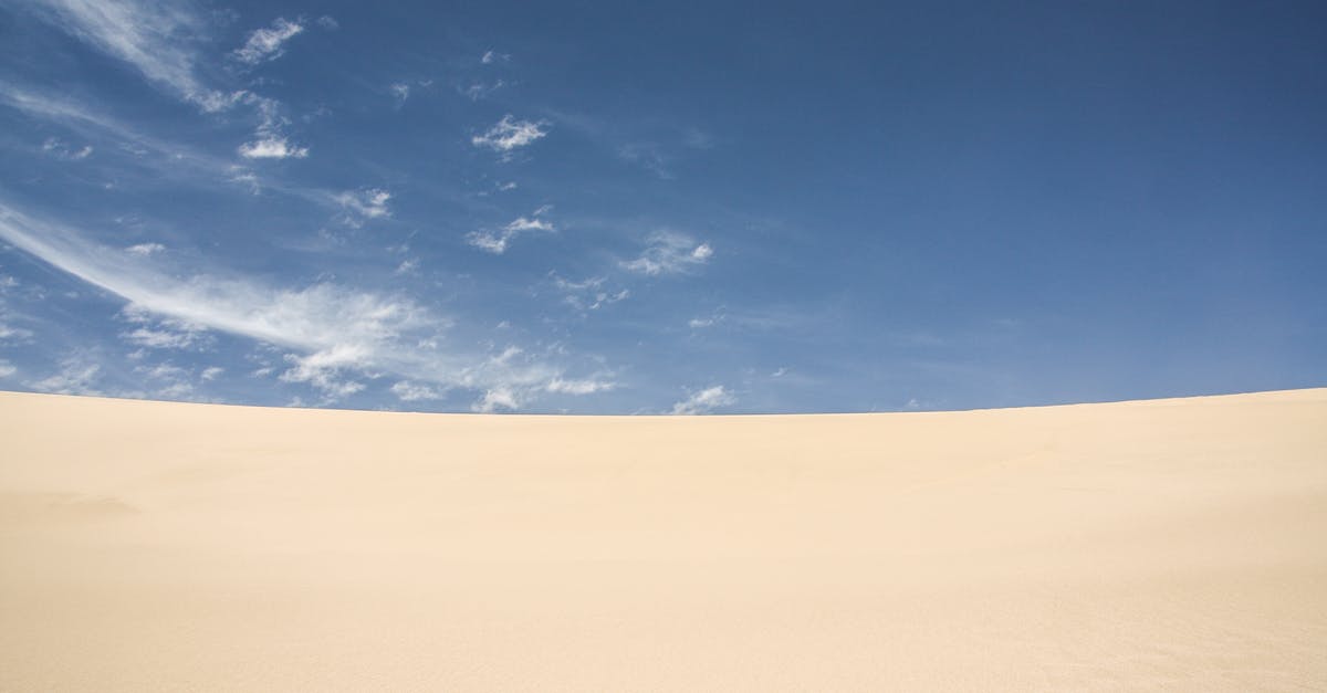 What is the highest level of heat in Just Cause 2? - Dune of sandy desert during sunny day What is the highest level of heat in Just Cause 2? - Dune of sandy desert during sunny day
