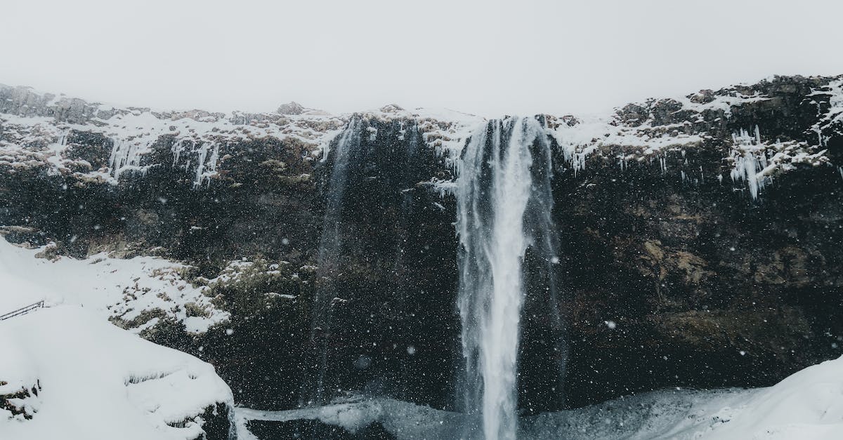 What is the minimum height for snowfall in a Taiga biome? - Frozen mountain in snowy valley
