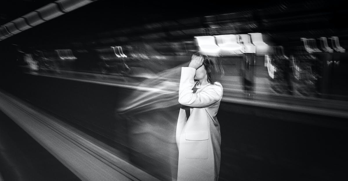 What is the most time efficient way of reaching the Valor Cap on multiple characters? - Faceless woman waiting for metro cabin in subway What is the most time efficient way of reaching the Valor Cap on multiple characters? - Faceless woman waiting for metro cabin in subway