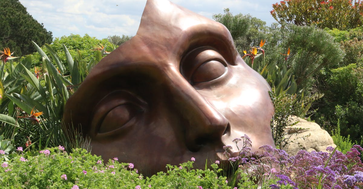 What is the purpose of the Keaton grass in Majora's Mask prologue [closed] - Brown Man Face Figurine